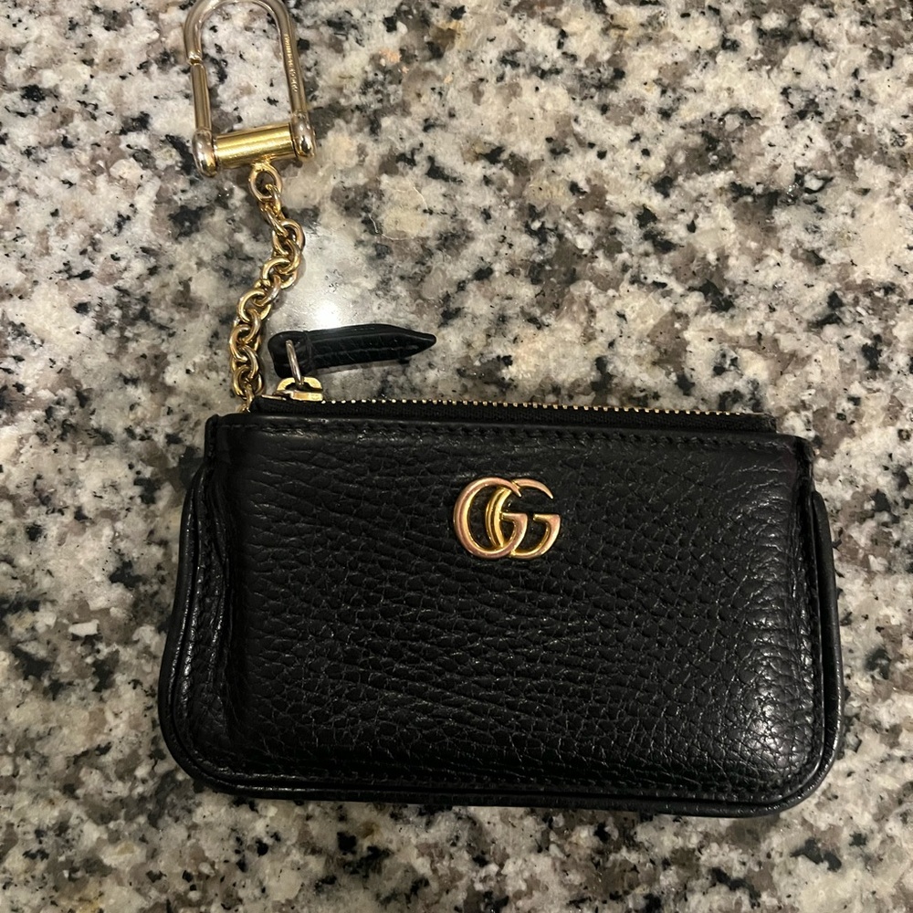Gucci Black Pebbled Leather Key Pouch & Card Holder with Gold Hardware. EUC